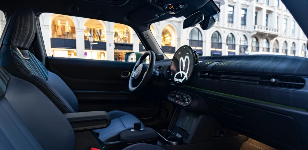 MINI’nin 25 Yılı: Modern Bir Otomobil İkonunun Yolculuğu