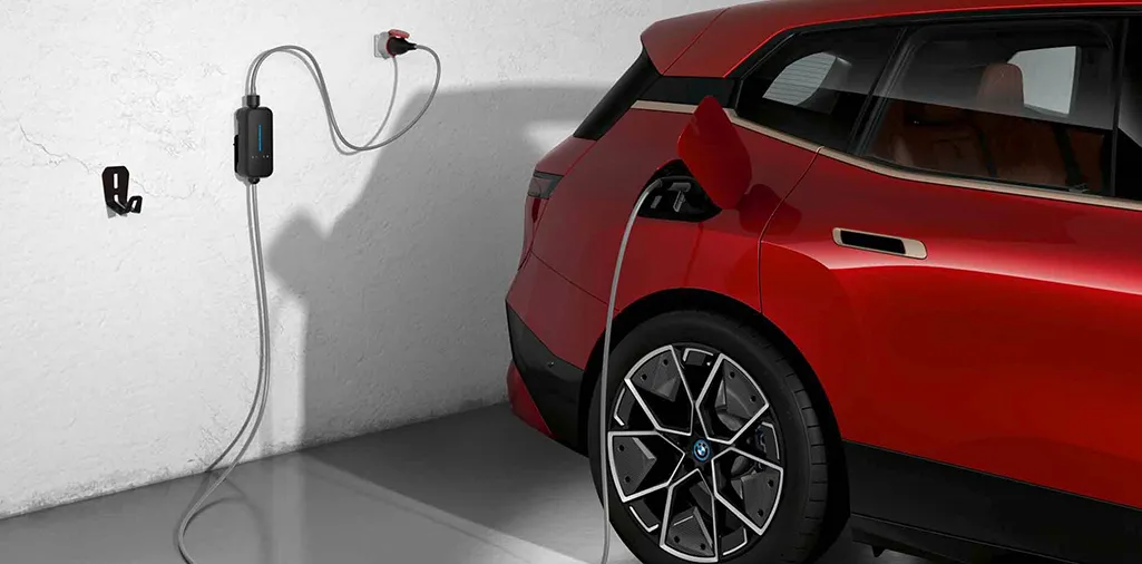 BMW Flexible Fast Charger