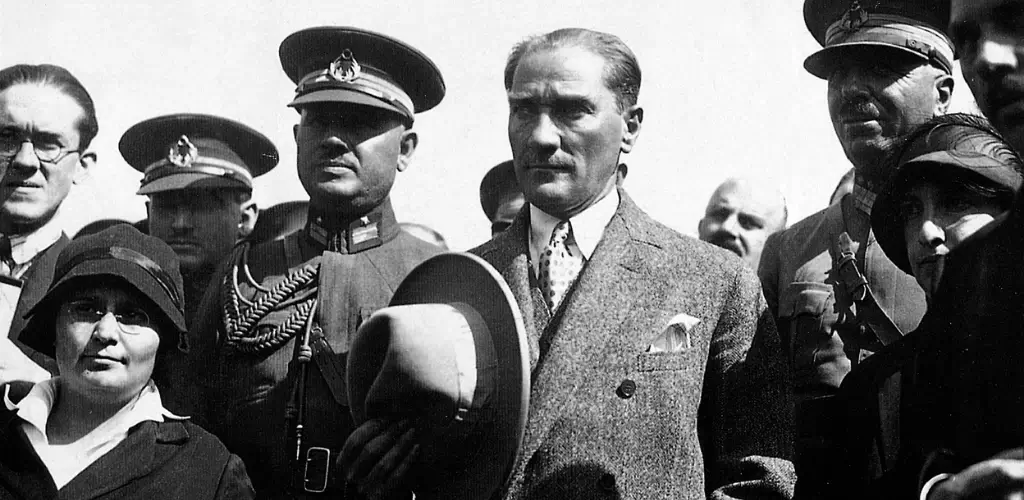 Atatürk’ü Anmak ve Anlamak: Türkiye Cumhuriyeti Devrimleri