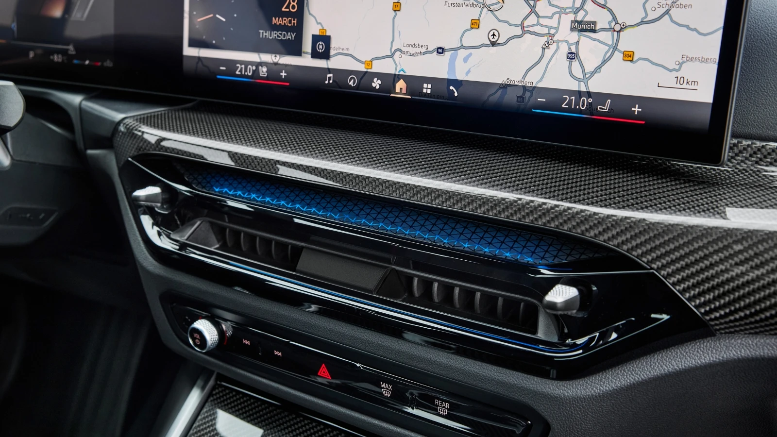 THE 3: BMW 3 Serisi Sedan