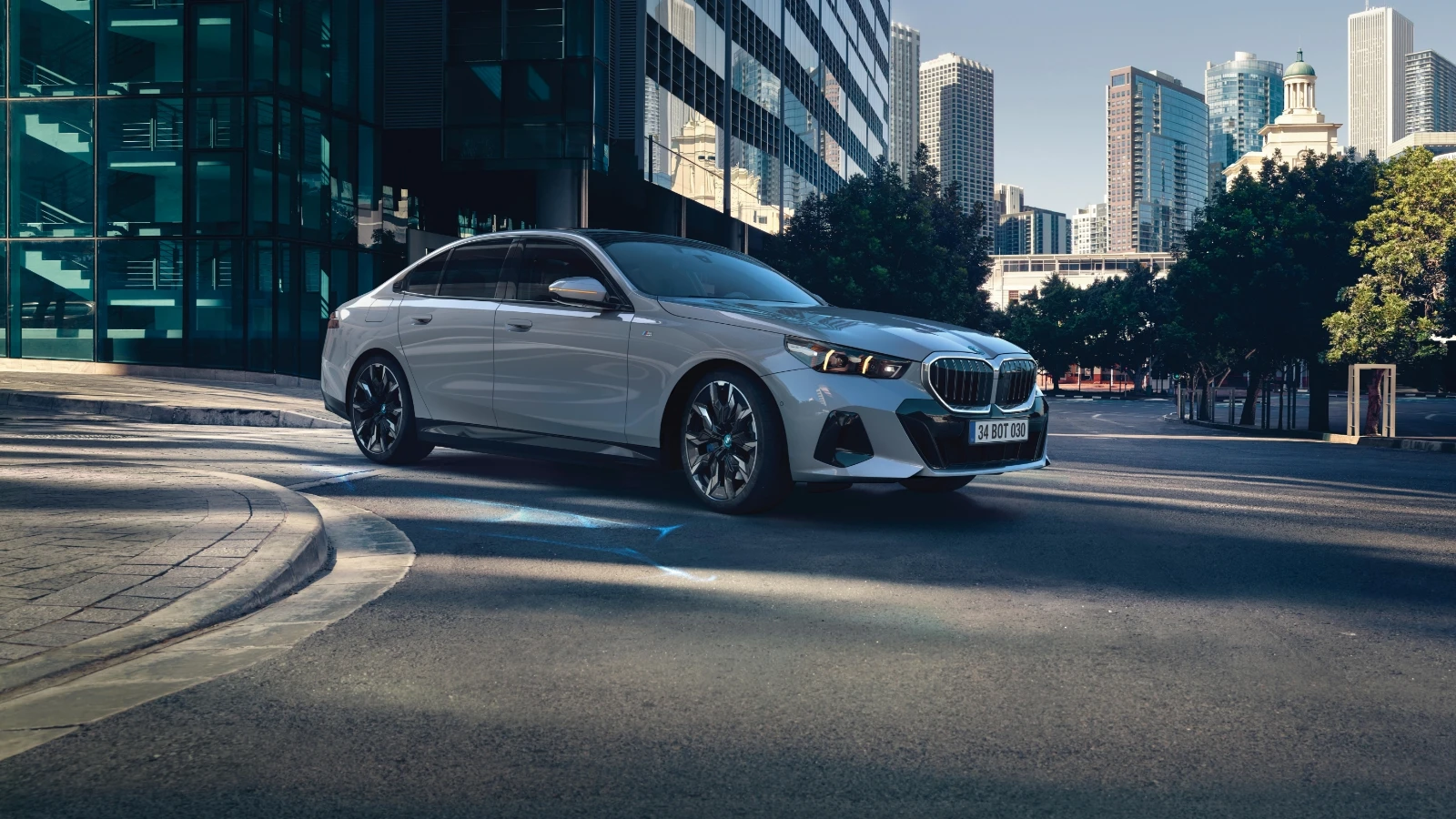 YENİ BMW 5 SERİSİ SEDAN.