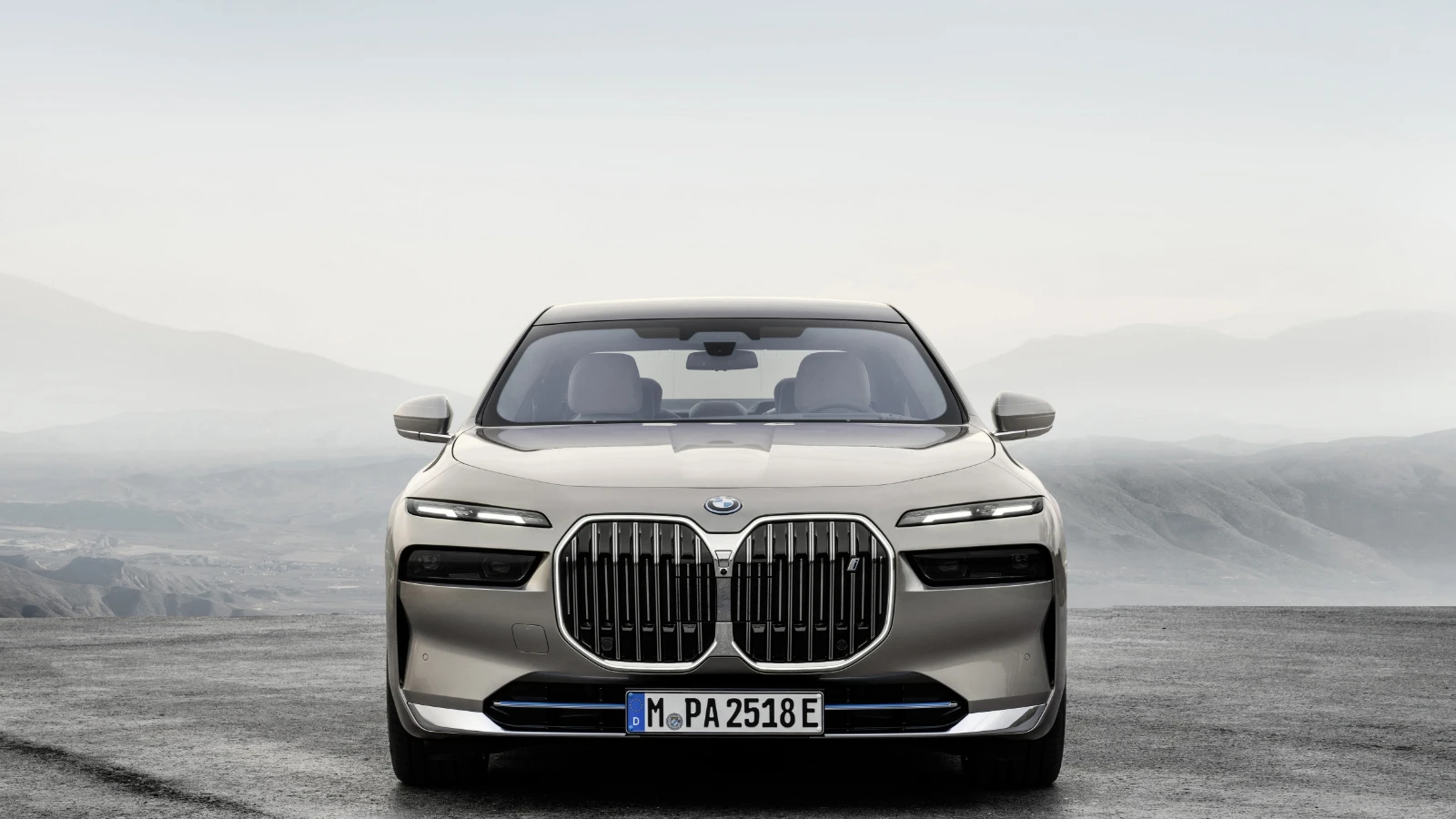 BMW 7 SERİSİ SEDAN.
