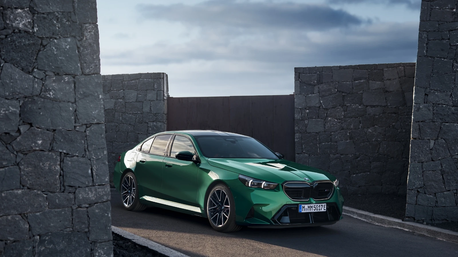 THE M5: Yeni BMW 5 Serisi Sedan M Otomobilleri