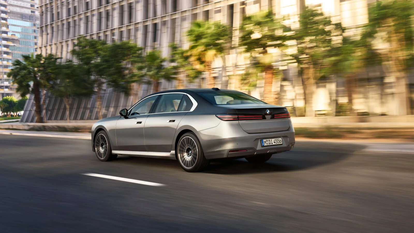 YENİ BMW 7 SERİSİ SEDAN.