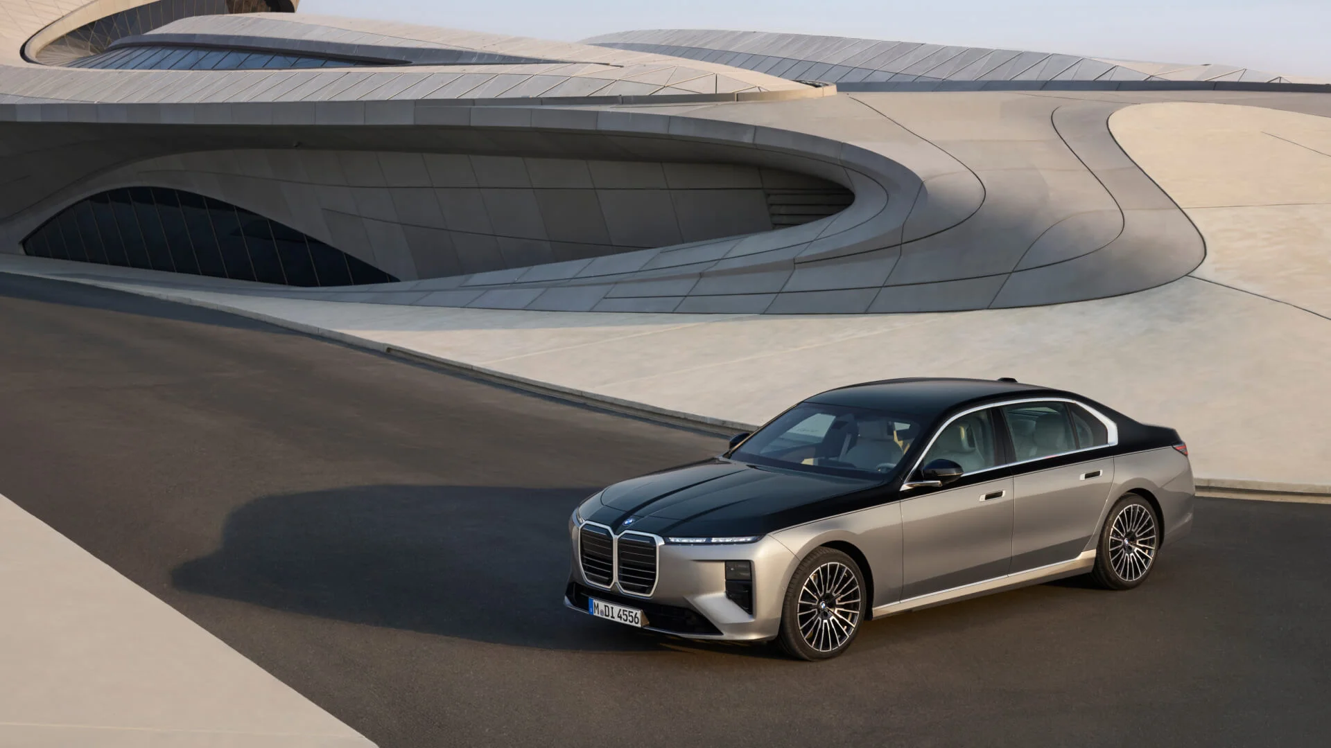 YENİ BMW 7 SERİSİ SEDAN.