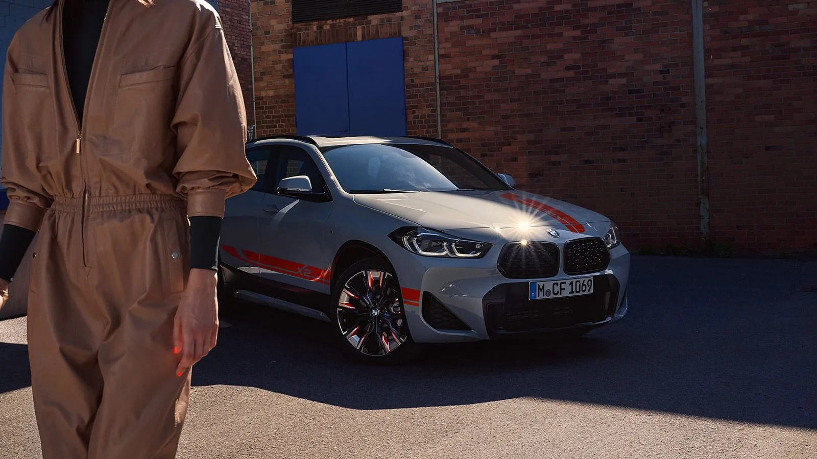 BMW X2.