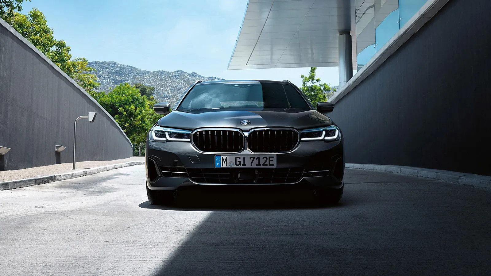 YENİ BMW 5 SERİSİ TOURING.