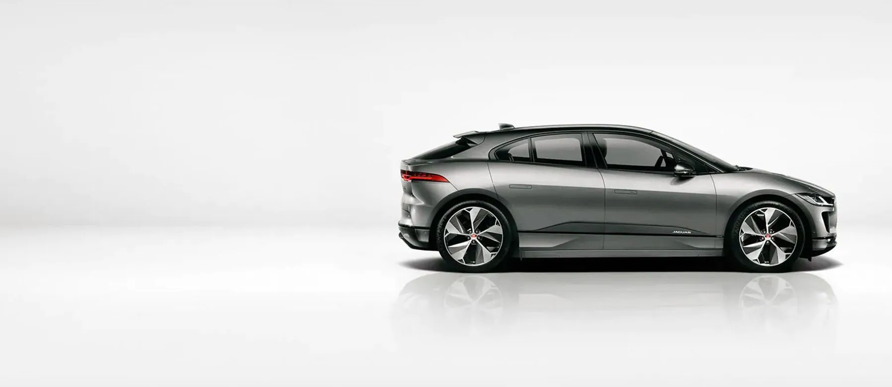 TAMAMEN ELEKTRİKLİ JAGUAR I-PACE