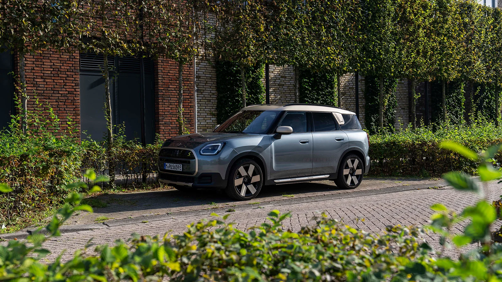 YENİ TAMAMEN ELEKTRİKLİ MINI COUNTRYMAN